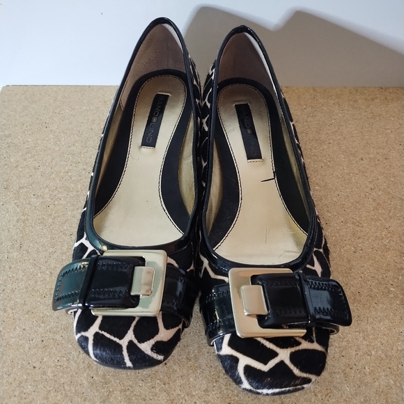 Bandolino giraffe print leather ballet flats with buckle size 7 - Picture 1 of 7